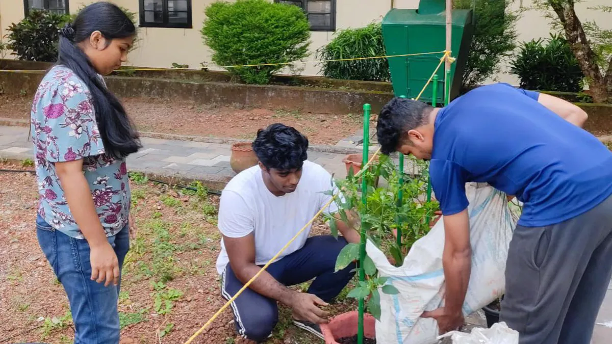 ചെടികളെ സ്നേഹിക്കുന്നവർക്ക് ആശ്വാസമായി ‘പ്രോ-പ്ലാന്റർ’ എത്തുന്നു