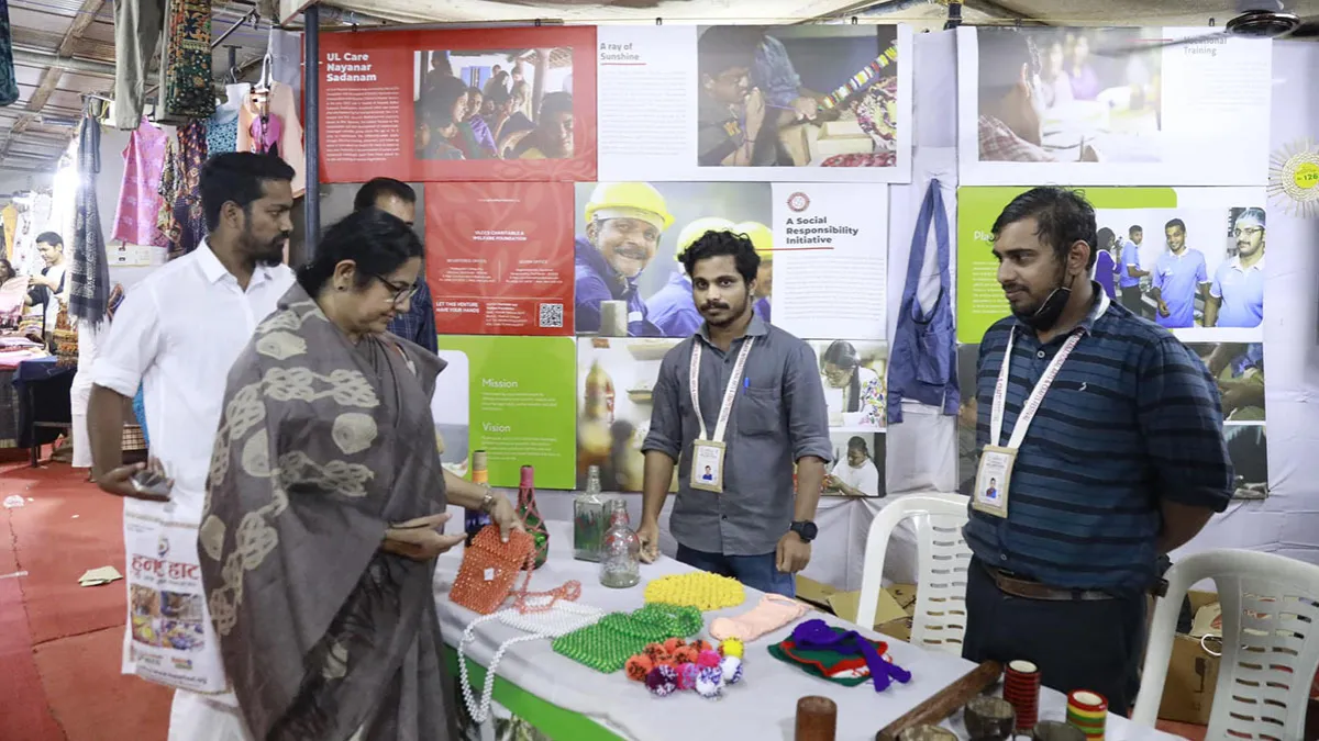 അന്താരാഷ്ട്ര കരകൗശലമേളയിൽ വേറിട്ട കാഴ്ചാനുഭവമായി യുഎൽ ഫൗണ്ടേഷന്റെ സ്റ്റാൾ