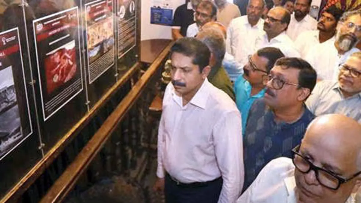 ഗുദാം ആർട്ട് ഗാലറിയിൽ ഫുട്ബോൾചരിത്രത്തിലെ നിർണായകമുഹൂർത്തങ്ങൾ കോർത്തിണക്കിയ ചിത്രപ്രദർശനം