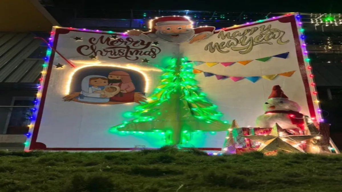 വേറിട്ട കാഴ്ചയുമായെത്തി വെർച്ച്വൽ റിയാലിറ്റിയി ക്രിസ്തുമസ് ഗ്രീറ്റിങ് കാർഡ്