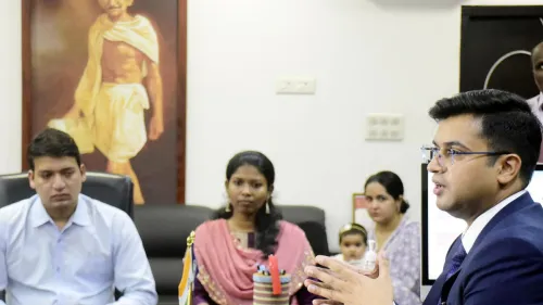 മാലിന്യ സംസ്‌കരണ പ്രശ്‌നങ്ങൾ പരിഹരിക്കുന്നതിനാണ് തന്റെ പ്രഥമ പരിഗണനയെന്ന് കളക്ടർ സ്‌നേഹിൽ കുമാർ സിംഗ് 