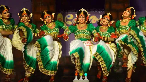 കൗമാര കലോത്സവം നവംബർ 19-23 വരെ 20 വേദികളിലായി.