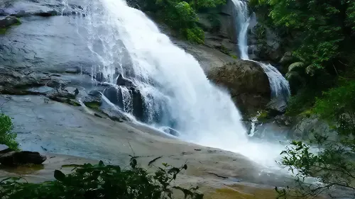 തുഷാരഗിരിയിലെ മഴവിൽച്ചാട്ടങ്ങളിലേയ്ക്കുള്ള പ്രവേശനം ഇന്നു മുതൽ