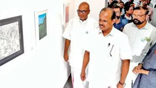 വിദ്യാർഥികളുടെ പ്രഥമ കലാപ്രദർശനം ഉദഘാടനം ചെയ്തു 