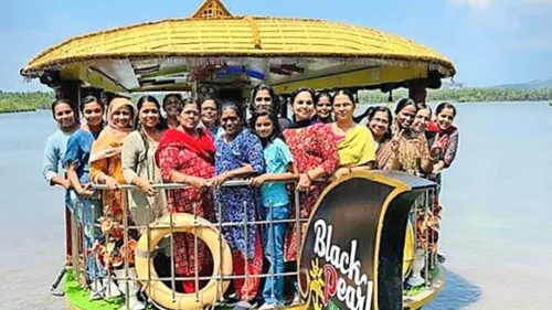 മലയോരത്തെ വനിതകളുടെ യാത്രാ സംഘമായ "ദേശാടനം' പത്താം വാർഷിക നിറവിൽ 