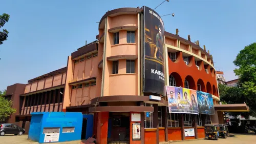 കോഴിക്കോട്ടുകാരെ സിനിമയുടെ മെഗാസ്ക്രീൻ കാഴ്ചകളിലേക്ക് കൊണ്ടുപോയ അപ്സര തിയേറ്റർ പൂട്ടുന്നു