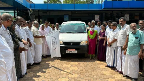 രോഗികൾക്കായി കൊടിയത്തൂർ പഞ്ചായത്ത് ആരംഭിച്ച ഡോർ-സ്റ്റെപ്പ് മരുന്ന് വിതരണ പദ്ധതിക്ക് തുടക്കമായി
