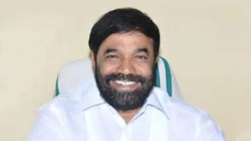 ര​ജി​സ്ട്രേ​ഷ​ൻ വ​കു​പ്പ് പൂ​ർ​ണ​മാ​യും ഇ- ​സ്റ്റാ​മ്പി​ങ്ങി​ലേ​ക്ക് മാ​റു​മെ​ന്ന് മ​ന്ത്രി വി.​എ​ൻ. വാ​സ​വ​ൻ