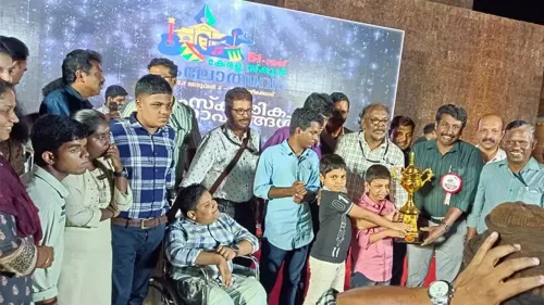 മൽഹാർ പാട്ടുസംഘം; കോഴിക്കോടിനെ സംഗീത ലഹരിയിൽ ആറാടിച്ച്