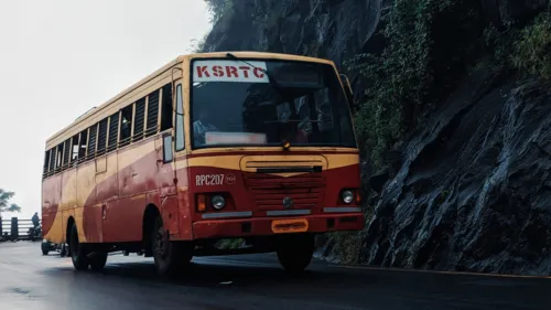 വനിതാദിനത്തോടനുബന്ധിച്ച്‌ മാർച്ച്‌ ആറുമുതൽ 22 വരെ ആനവണ്ടിയേറാൻ സ്‌ത്രീകൾക്ക്‌ പ്രത്യേക പാക്കേജൊരുക്കി