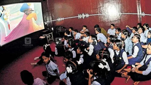 എരഞ്ഞിപ്പാലം കരുണ സ്പീച്ച് ആൻഡ് ഹിയറിങ് എച്ച്എസ്എസിൽ പുതിയ ലാംഗ്വേജ് തിയറ്റർ സംവിധാനം തുടക്കമായി 