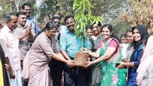 കൂത്താളി ജില്ലാ കൃഷിത്തോട്ടത്തിൽ വിദേശഫലവർഗങ്ങളുടെ മാതൃവൃക്ഷത്തോട്ടം