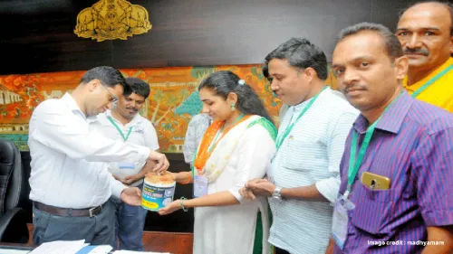 തെ​രു​വ് ജീ​വി​ത​ങ്ങ​ളി​ല്ലാ​ത്ത കോ​ഴി​ക്കോ​ടി​നാ​യി ജനങ്ങൾ കൈ​കോ​ര്‍ത്തു 