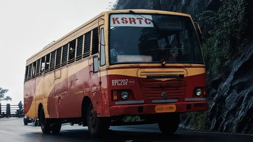 കെഎസ്ആർടിസി  എന്ന ചുരുക്കപ്പേരും, ലോഗോയും, കർണാടക സ്റ്റേറ്റ് റോഡ് ട്രാൻസ്പോർട്ട് കോർപ്പറേഷൻ സ്വന്തമാക്കി 