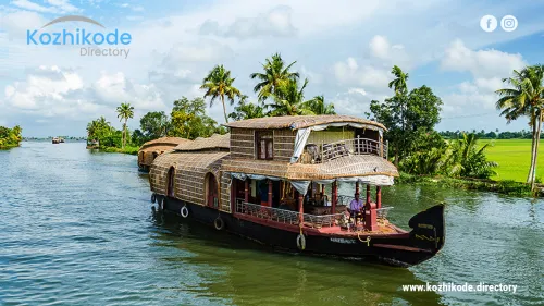 അലയിളക്കി അകലാപ്പുഴയിലെ ശിക്കാര ബോട്ട് യാത്ര