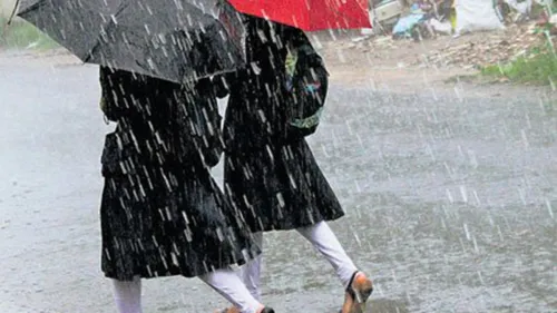 കോഴിക്കോട് ജില്ലയിലെ എല്ലാ വിദ്യാഭ്യാസ സ്ഥാപനങ്ങൾക്കും കളക്ടർ വ്യാഴാഴ്ച അവധി പ്രഖ്യാപിച്ചു