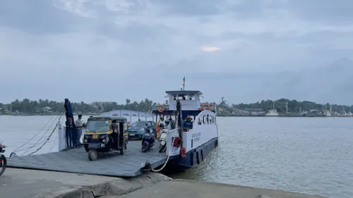 ചാലിയാറിനു കുറുകെയുള്ള ഫെറി സർവീസ് കോഴിക്കോട് കോർപ്പറേഷൻ ഉടൻ ഏറ്റെടുത്തേക്കും