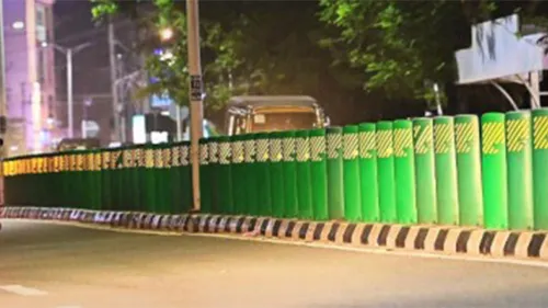 കല്ലുത്താൻകടവ്‌ റോഡിൽ ആന്റിഗ്ലയറുകൾ പുനഃസ്ഥാപിച്ചു